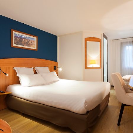 Comfort Hotel Évreux Buitenkant foto