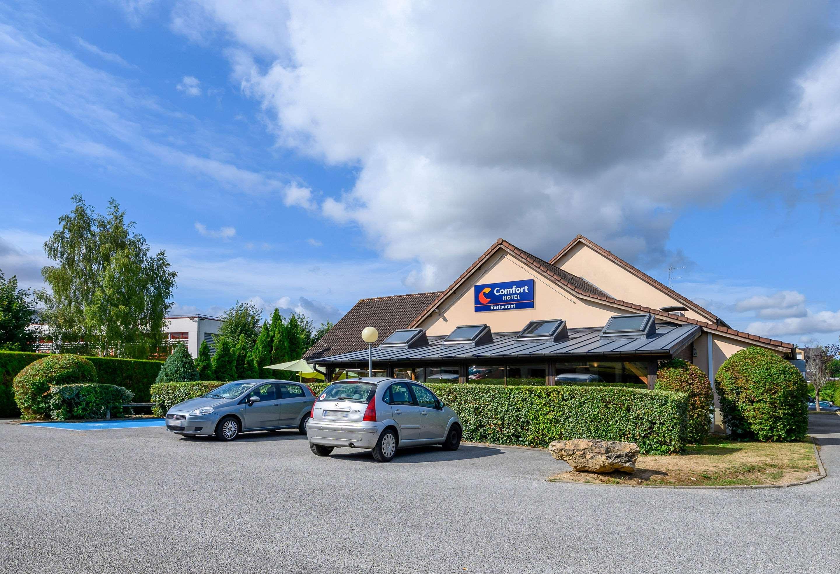Comfort Hotel Évreux Buitenkant foto
