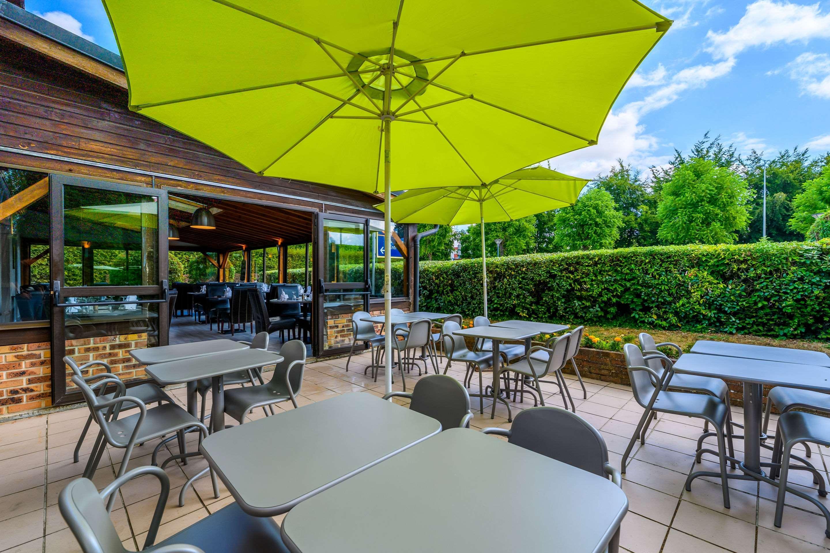 Comfort Hotel Évreux Buitenkant foto