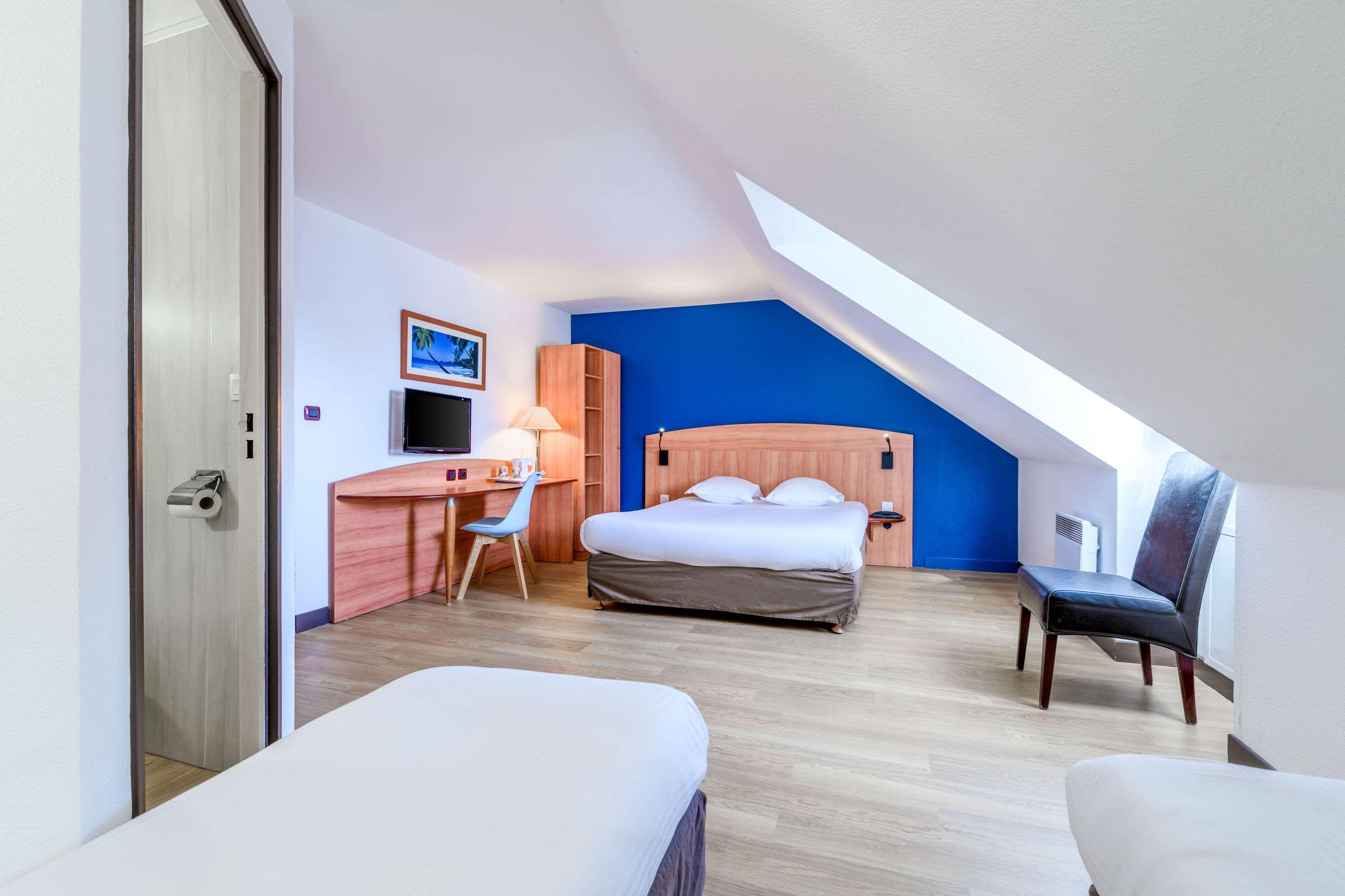Comfort Hotel Évreux Buitenkant foto