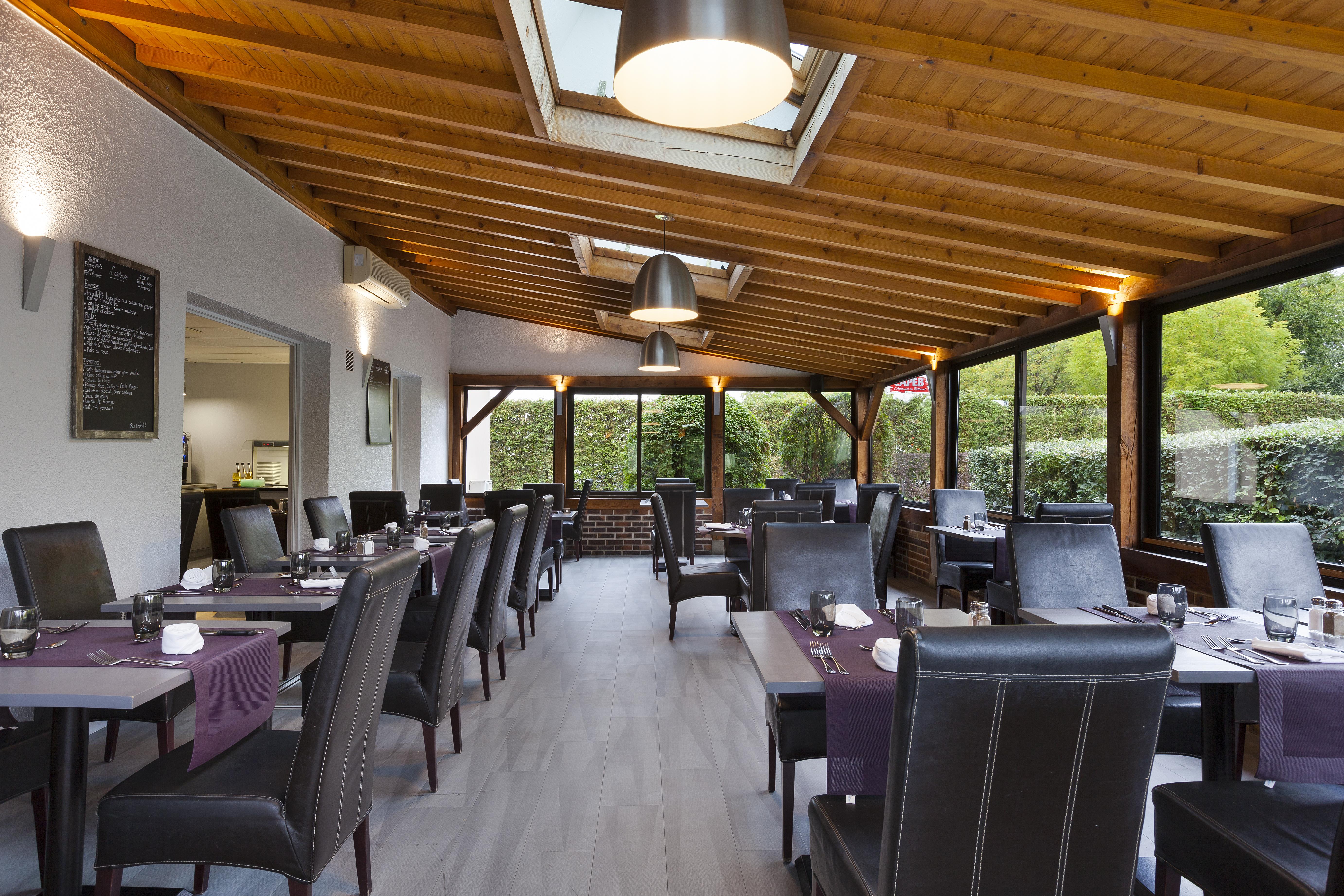Comfort Hotel Évreux Buitenkant foto