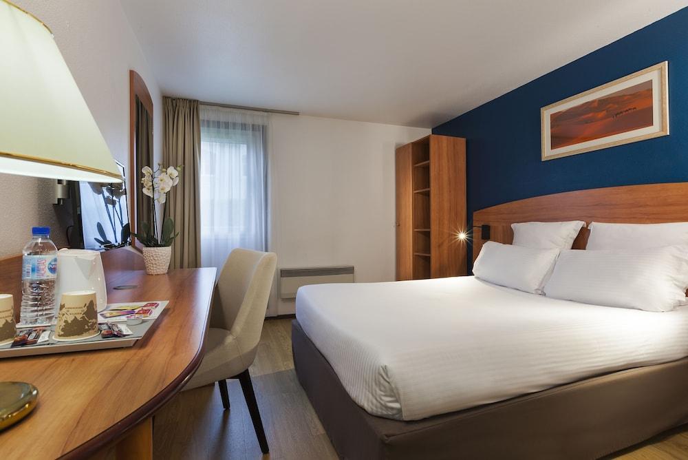 Comfort Hotel Évreux Buitenkant foto
