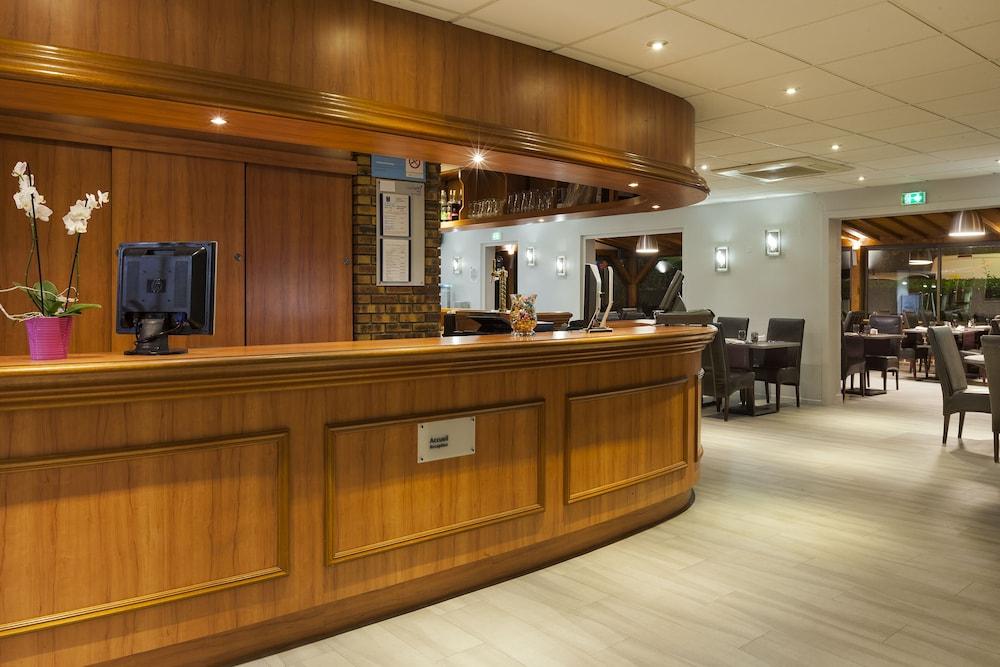 Comfort Hotel Évreux Buitenkant foto