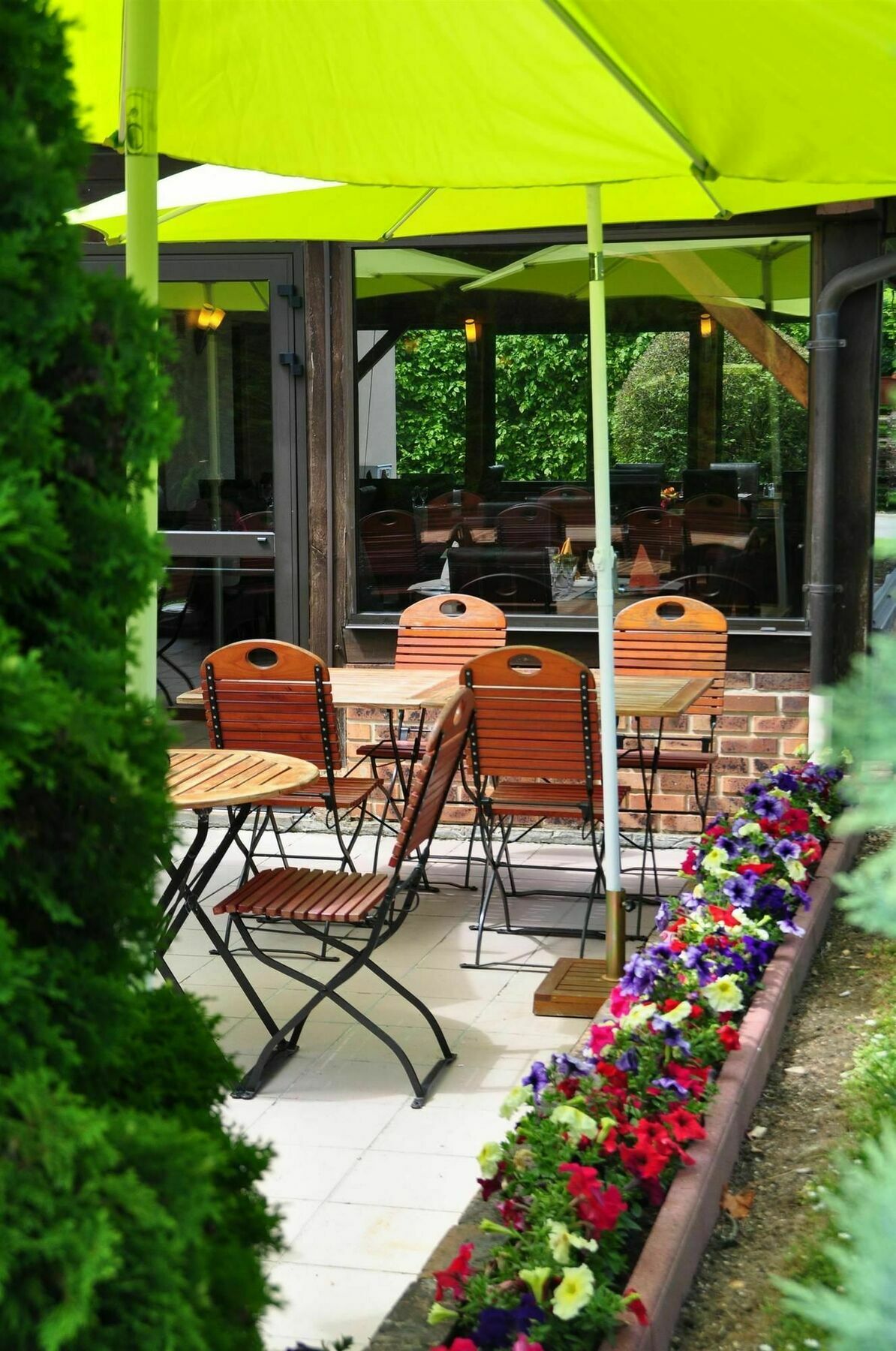 Comfort Hotel Évreux Buitenkant foto